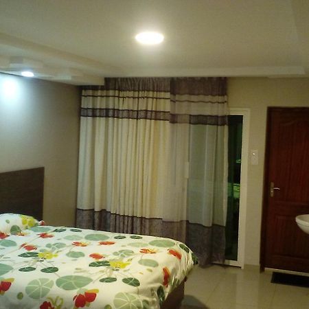 Adala Motel Meru Bagian luar foto