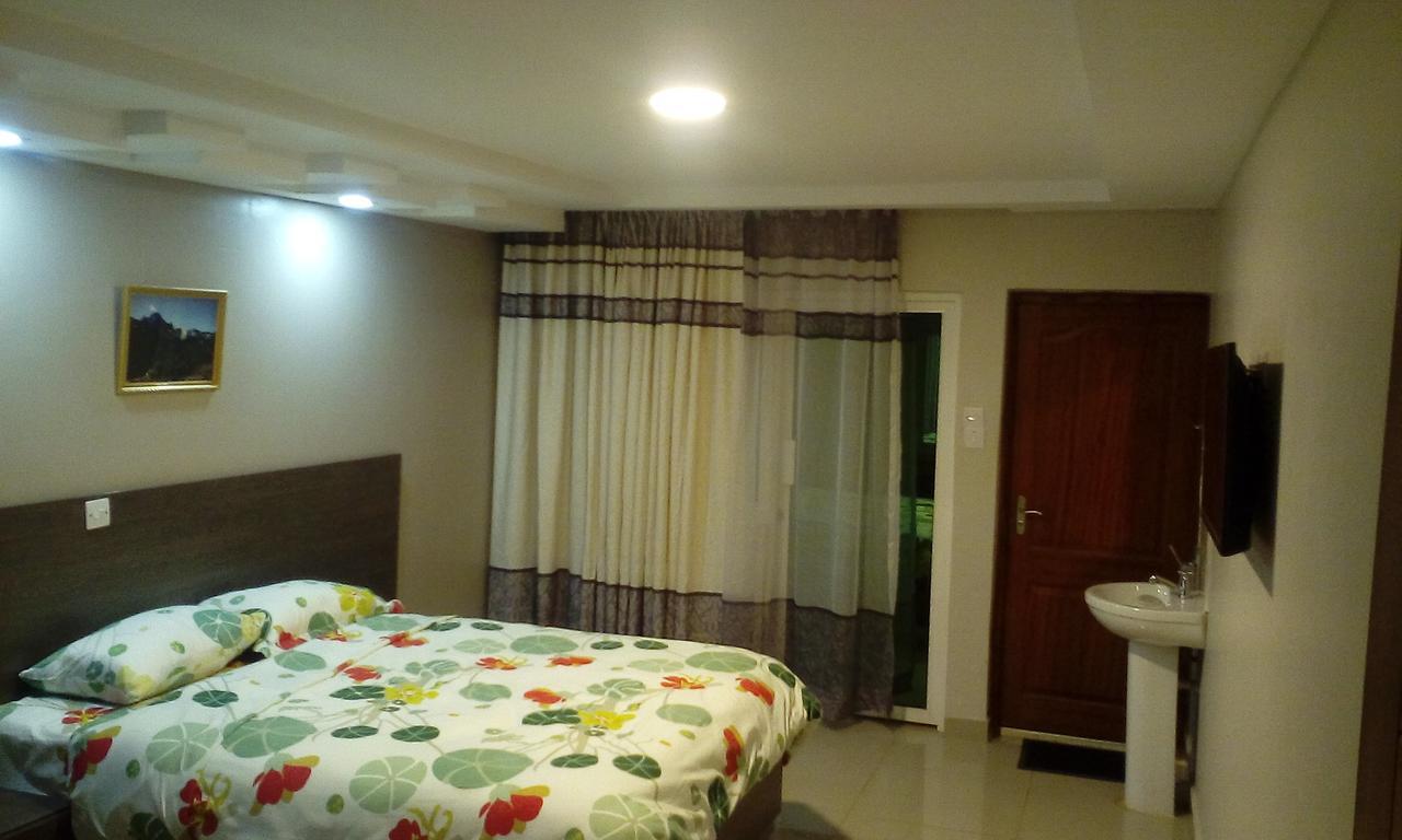 Adala Motel Meru Bagian luar foto