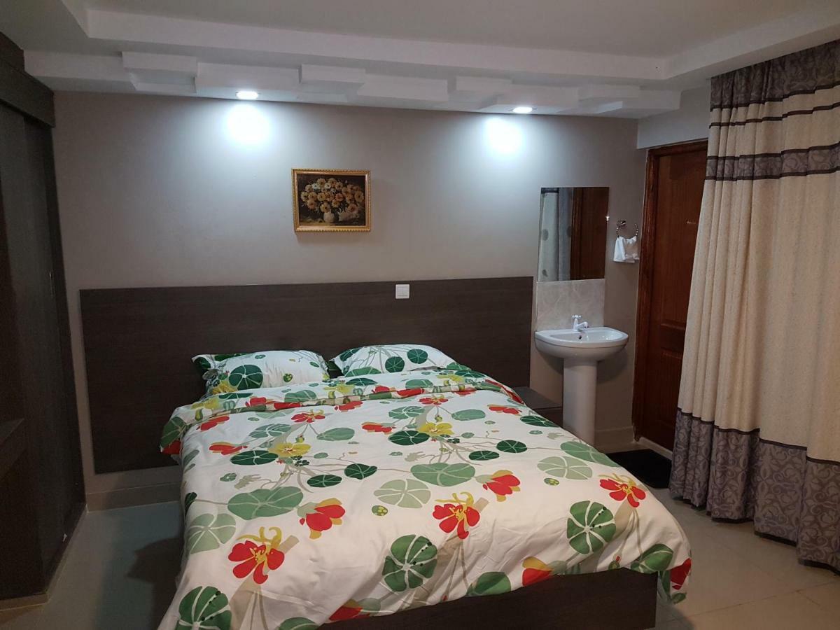 Adala Motel Meru Bagian luar foto